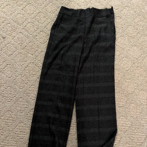 Vero Moda Size M Gray and Black Checkered Pants Bell Bottom - Picture 1 of 4